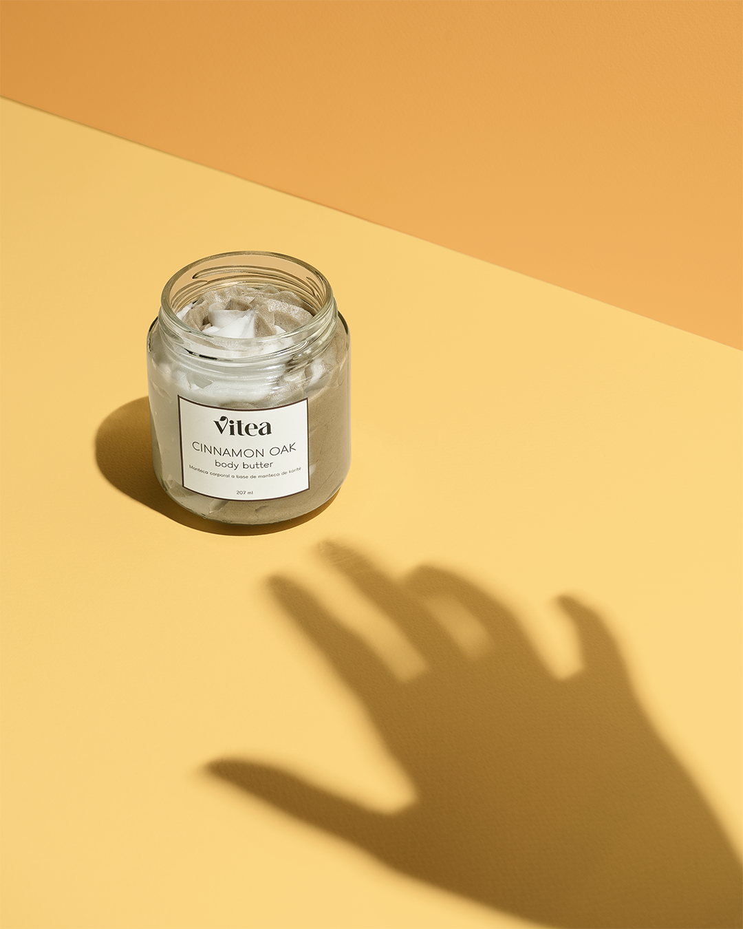Envase de Cinnamon Oak Body Butter de Vitea, edición limitada de otoño
